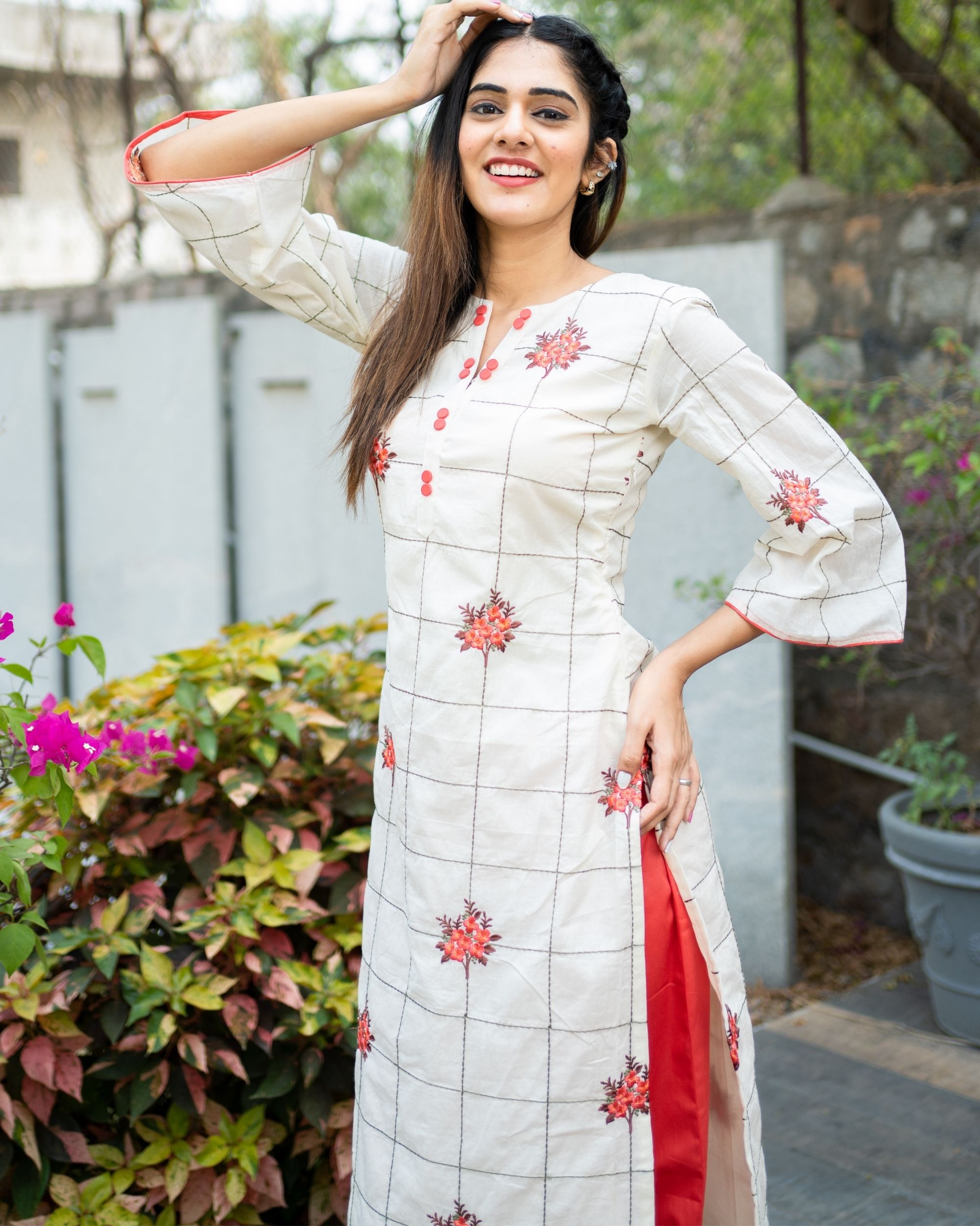 Off white floral embroidered kurta with pants- set of two by The Weave ...