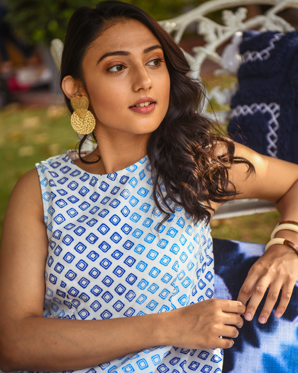 Blue printed tiered maxi dress 3