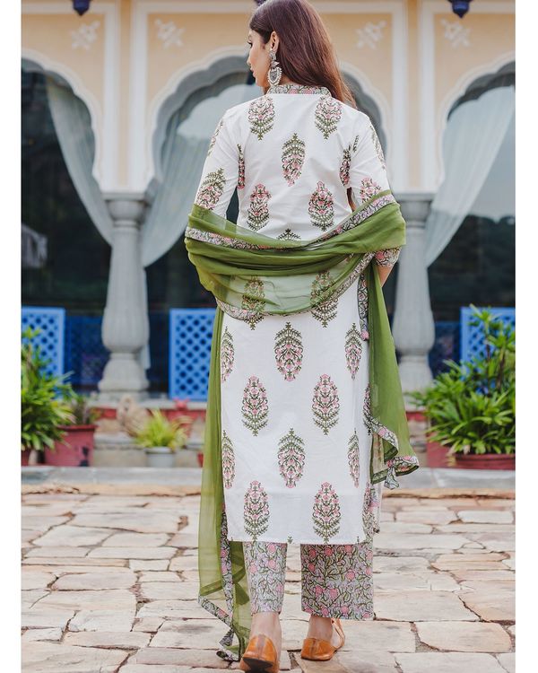 Green and pink floral printed mughal kurta and pants with dupatta - set of three 3