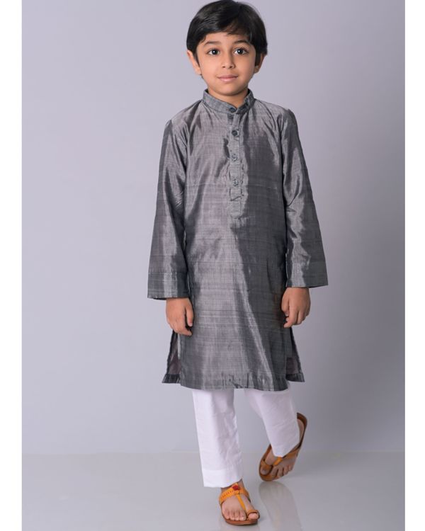 Grey silk kurta with white pants and grey zari maheshwari striped jacket - set of three 2