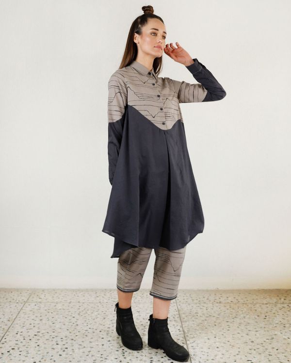 Charcoal grey wave shirt collar  top 4