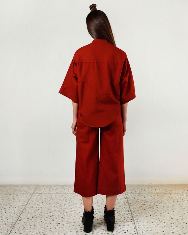 Cherry red line detailed crop shirt 1