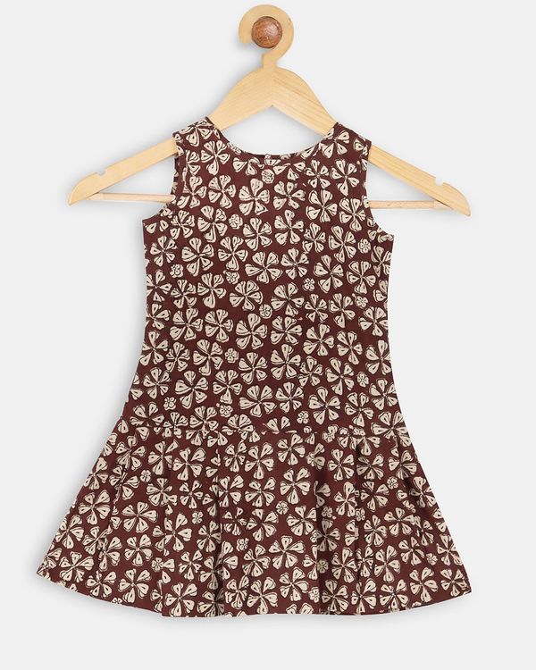 Maroon box pleated dress 1