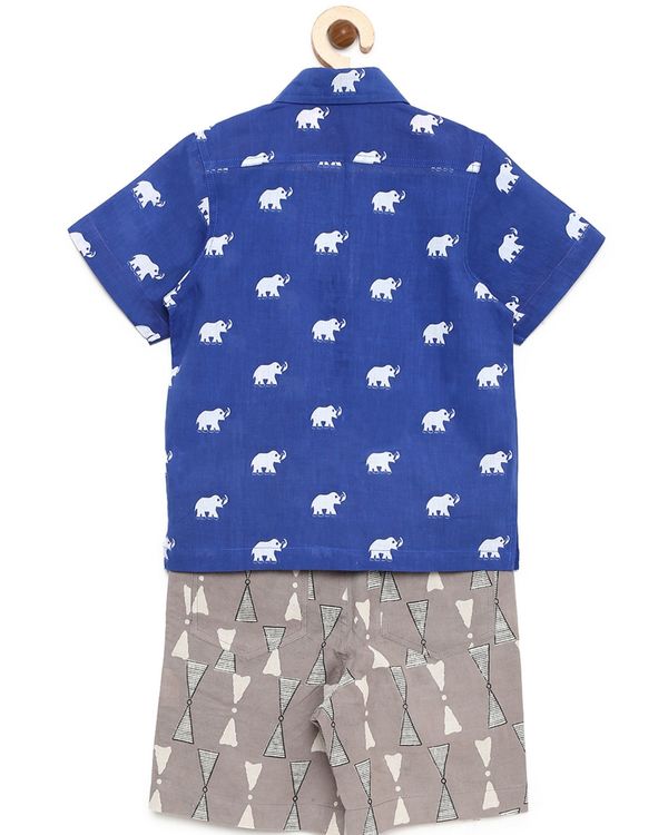 Blue elephant printed shirt with grey shorts - set of two 1