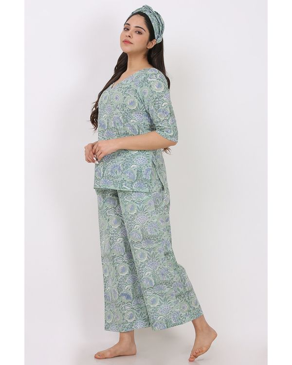 Blue and green short printed kurta and pyjama with hair band - set of three 3