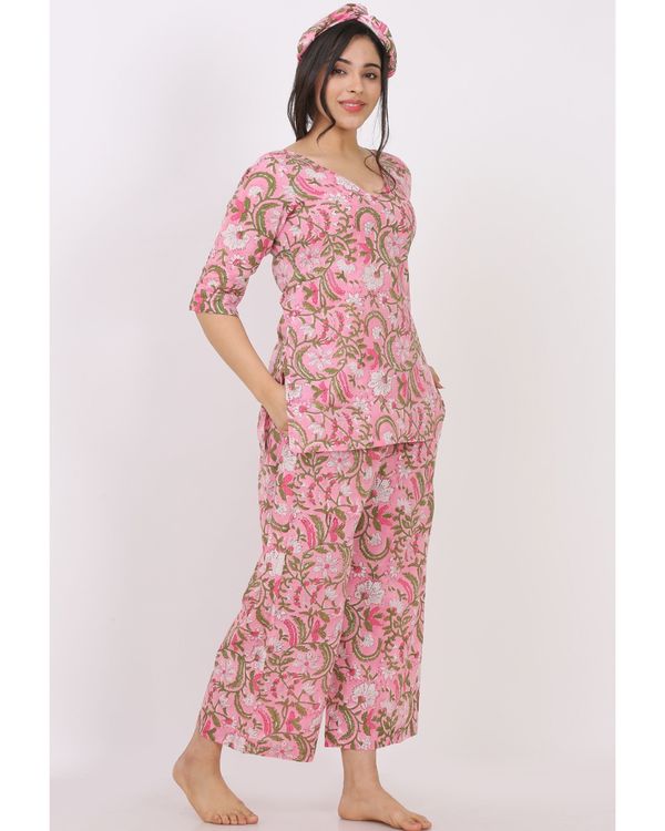 Pink short printed kurta and pyjama with hair band - set of three 2
