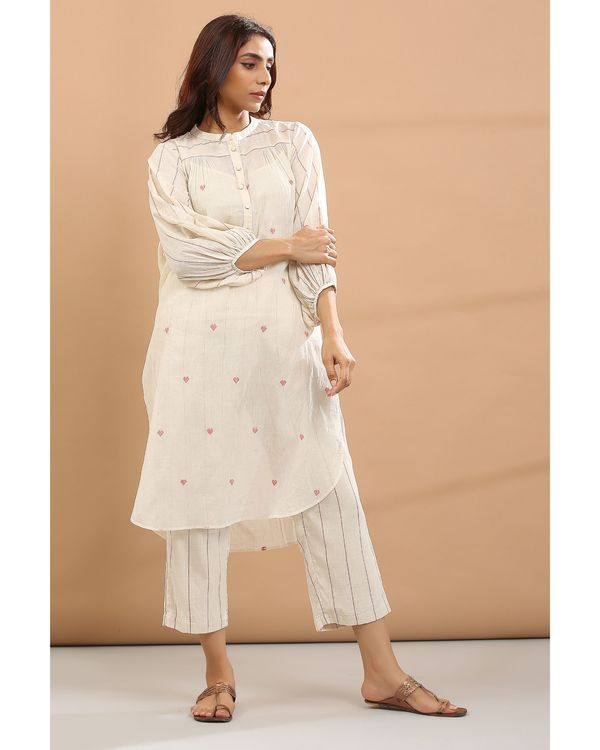 Off white and red heart kurta with inner and pants - set of three 2