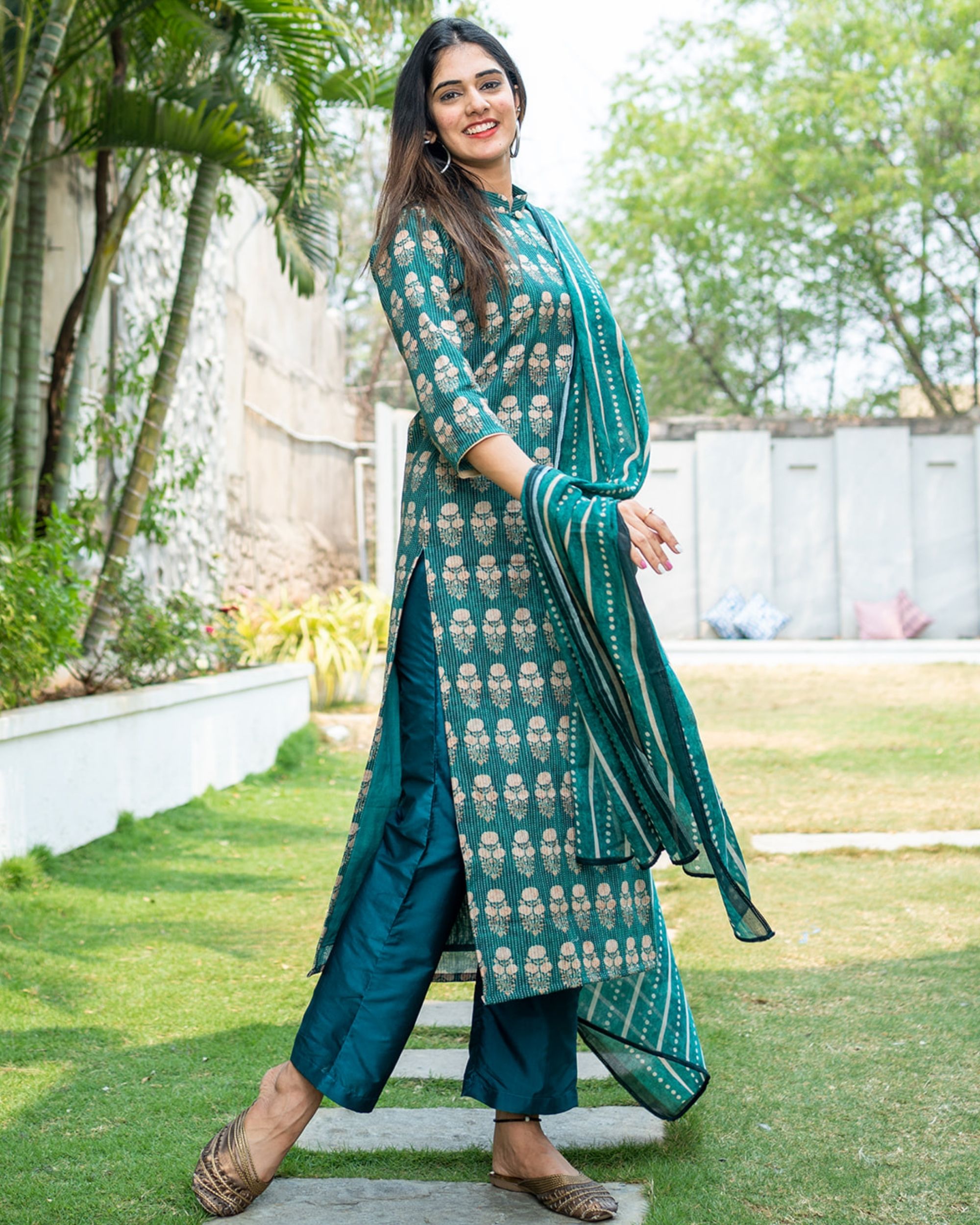 Green kantha floral kurta and pants with dupatta - set of three by Desi ...