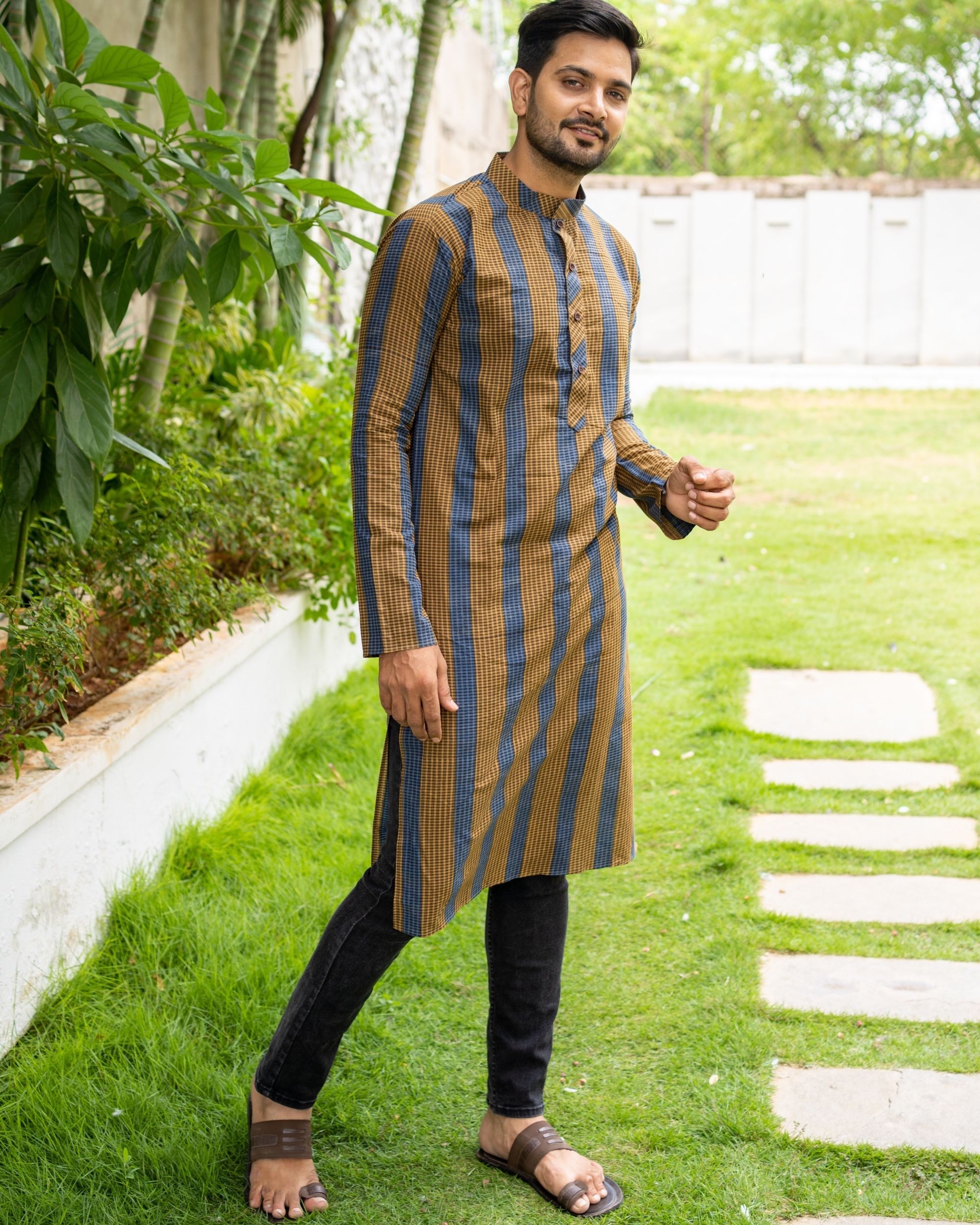 Buy Royal Kurta Men's Silk Blend Patiala Salwar Online at Low Prices in  India - Paytmmall.com