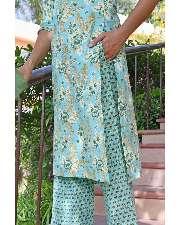 Sky blue buti stripe kurta with pants and dupatta - set of three 2