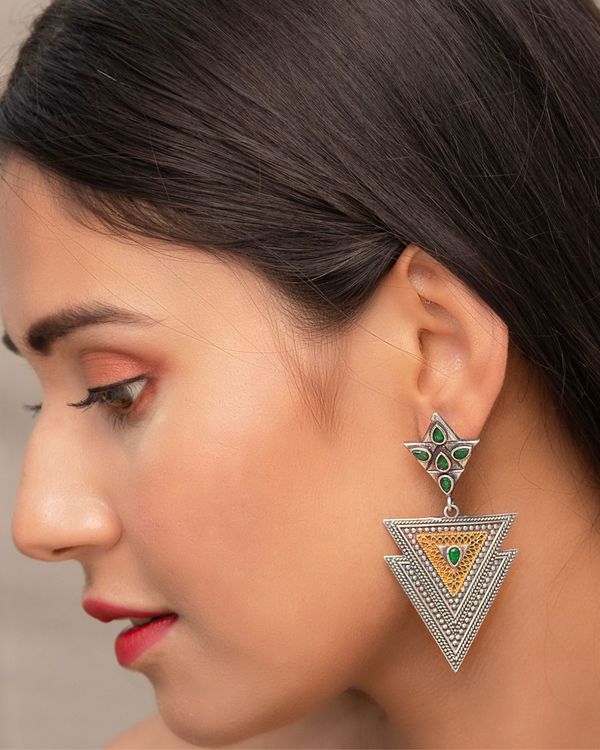 Dual toned trillion cut motif earring 2