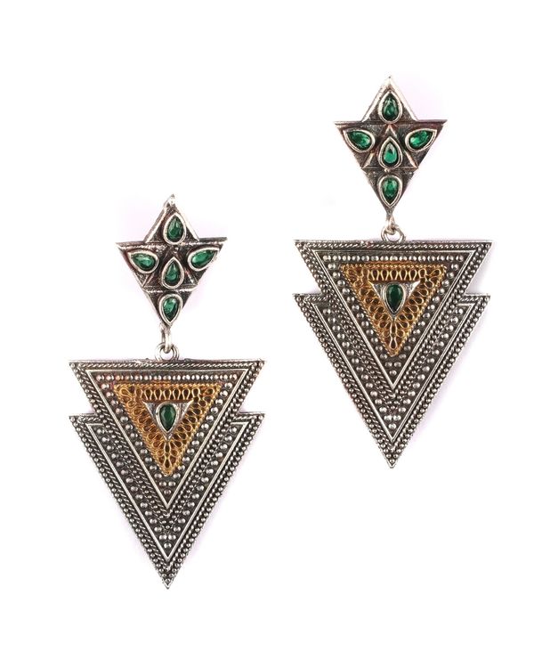 Dual toned trillion cut motif earring 1