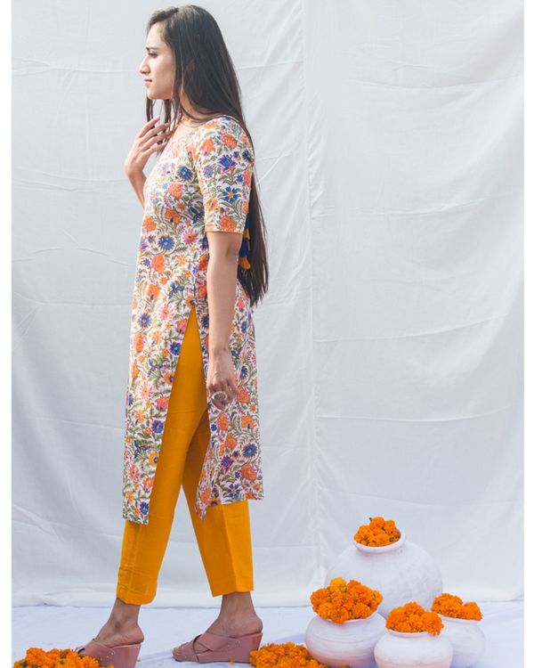 Marigold kurta and chrome  pants - set of two 3