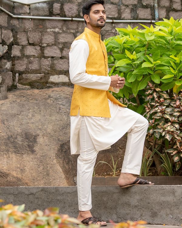 Mustard silk polka dotted nehru jacket with off white kurta and pyjama - set of three 3