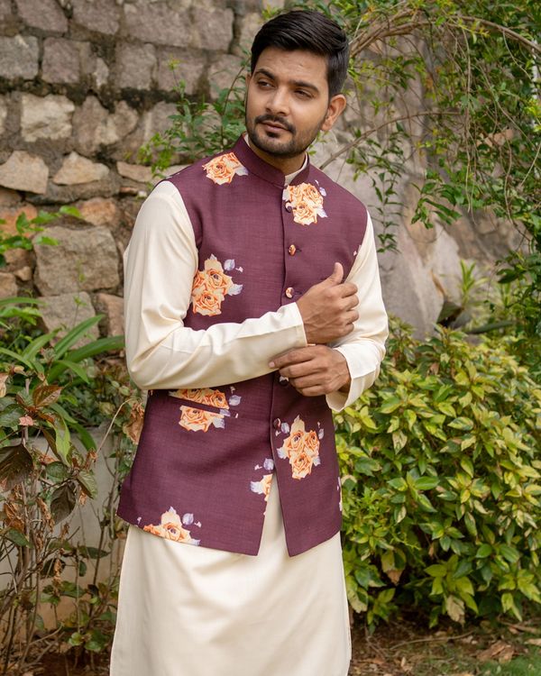 Maroon and rose printed nehru jacket with off white kurta and pyjama - set of three 4