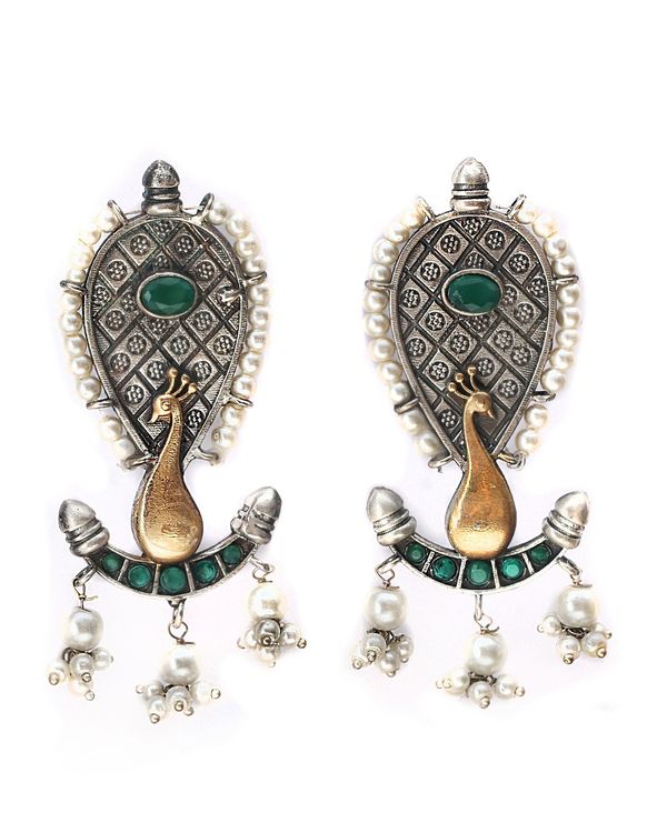 Dual toned beaded dancing peacock earring 1