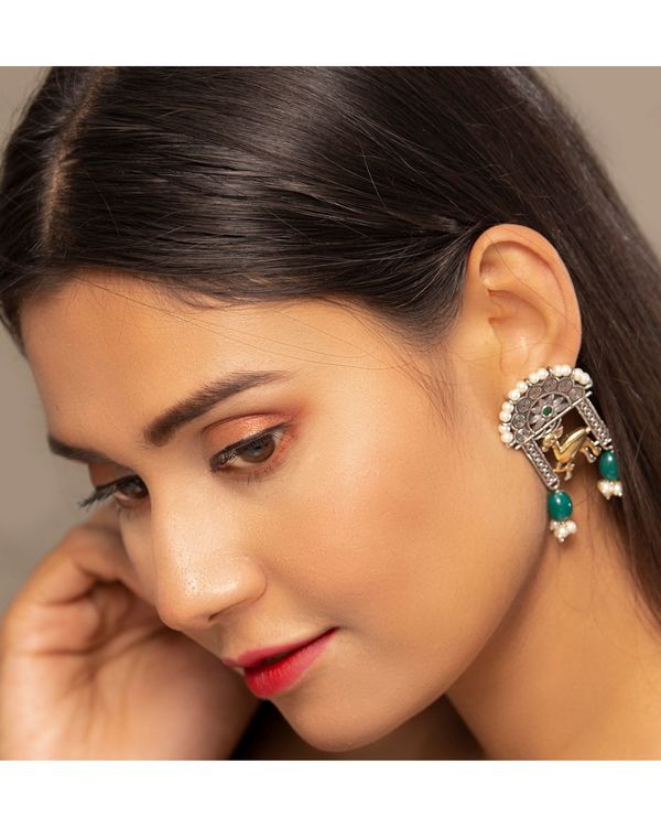 Dual toned beaded deer earring 2