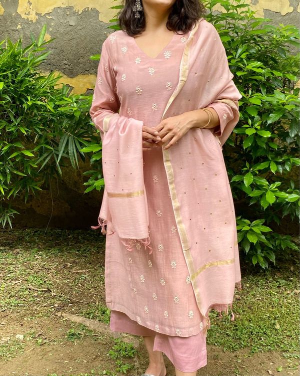 Earthy pink chanderi embroidered kurta with pants and dupatta - set of three 3