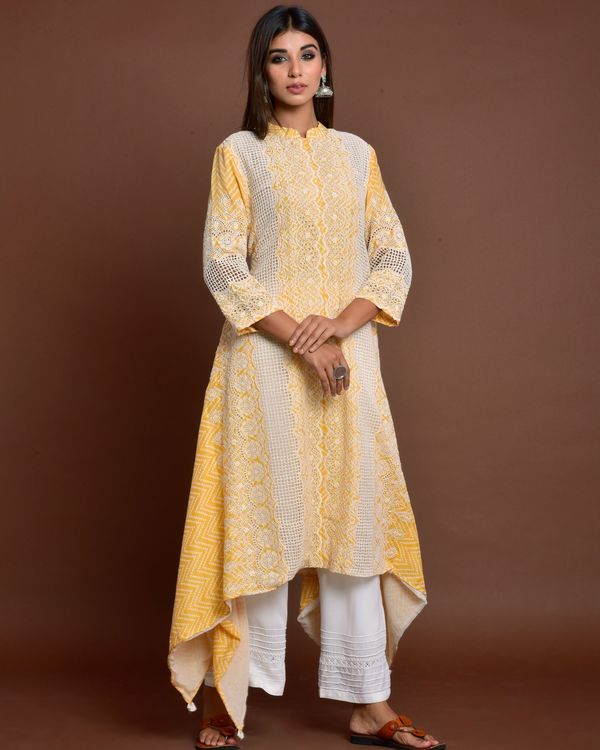 Yellow cutwork embroidered high low kurta and off white lace pin tuck palazzo - set of two 3