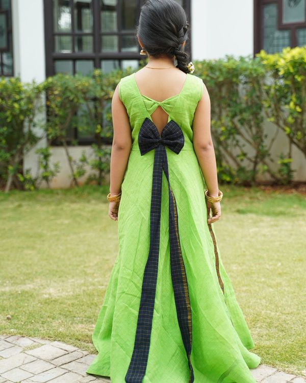 Leaf green sungudi cotton dress 3