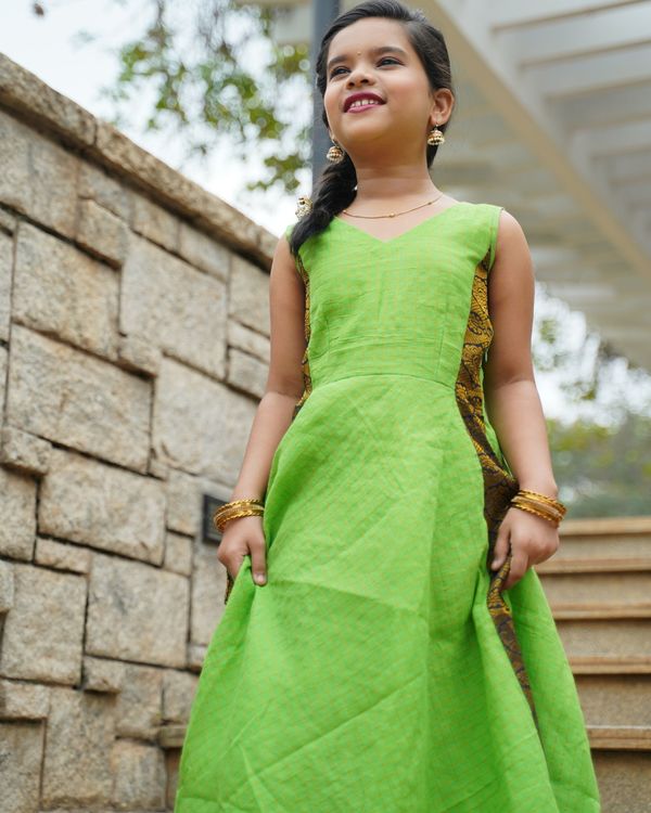 Leaf green sungudi cotton dress 1