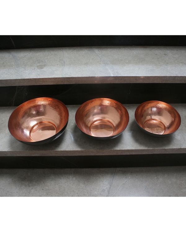 Copper nesting bowl - large 1