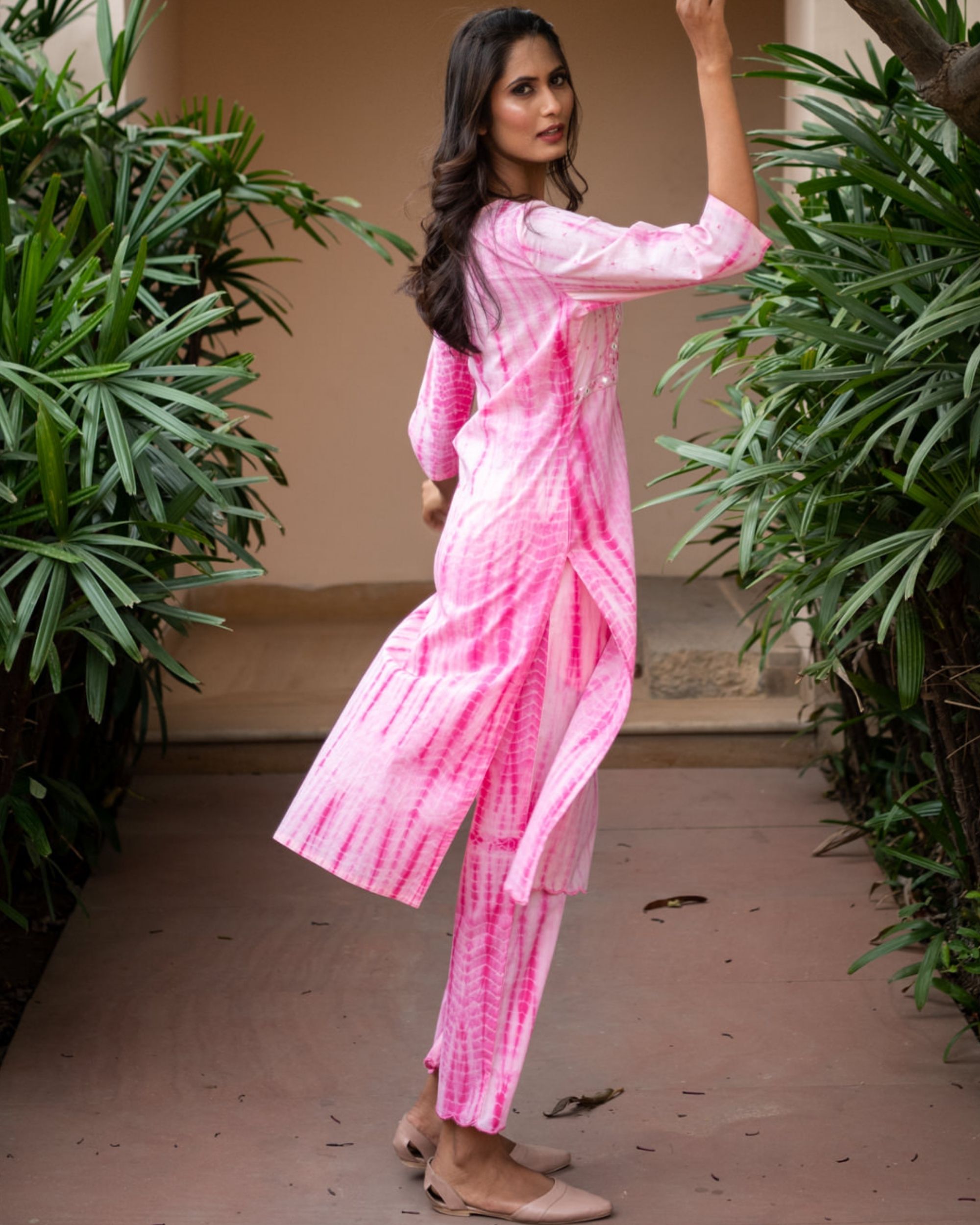 DRIES VAN NOTEN Size 44 Black Beige Pink Tie Dye Wool Notch Lapel Suit –  Sui Generis Designer Consignment