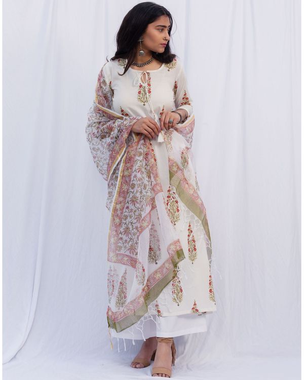 Off white floral anarkali and palazzo with chanderi hand block printed dupatta - set of three 3