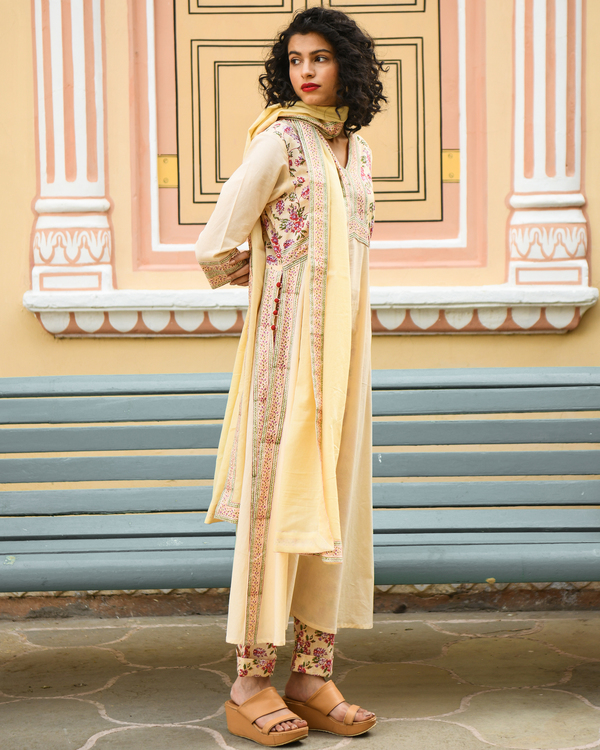 Floral printed yellow high slit kurta with pants and duppatta - set of three 1