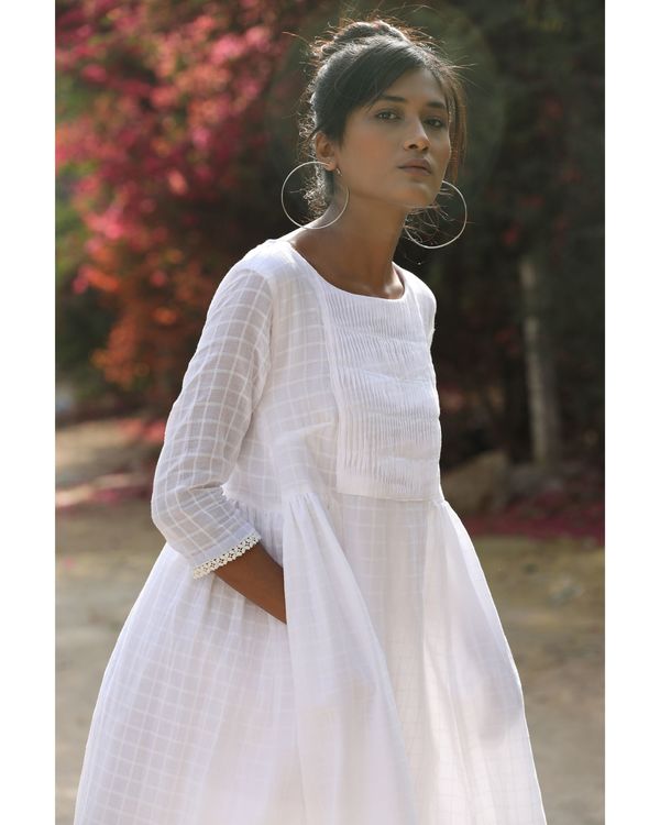 White cotton dress 1