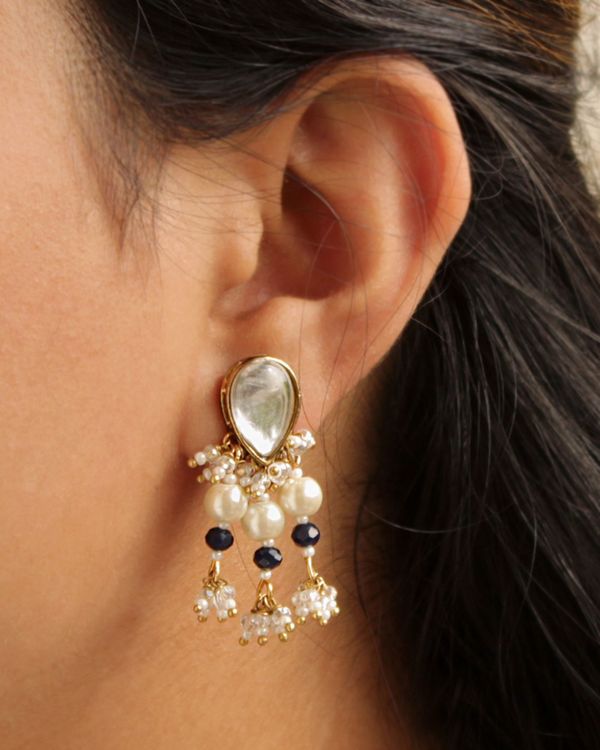 Kundan drop beaded earrings 1