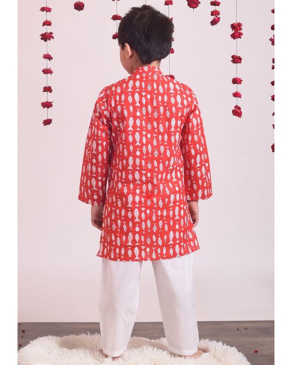 Red fish printed kurta with pants - set of two 1