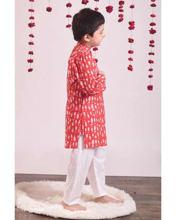 Red fish printed kurta with pants - set of two 2