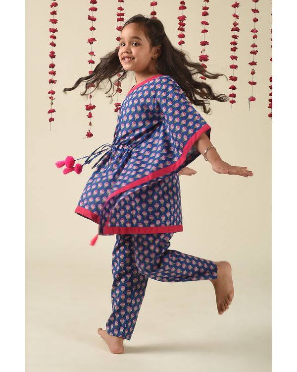 Blue butterfly printed kaftan with pants- set of two 2