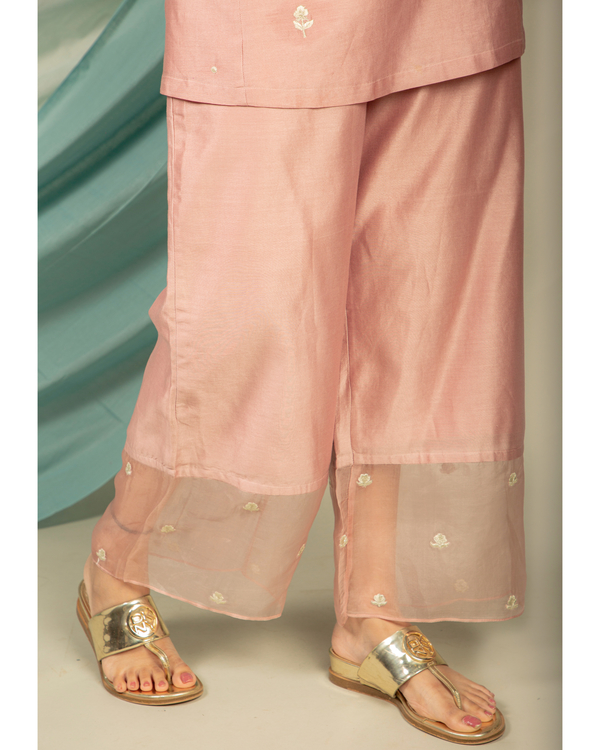 Dusty pink embroidered chanderi silk kurta set - set of three 2