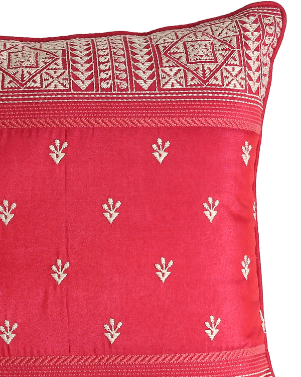 Kantha embroidered fuchsia cushion cover 2