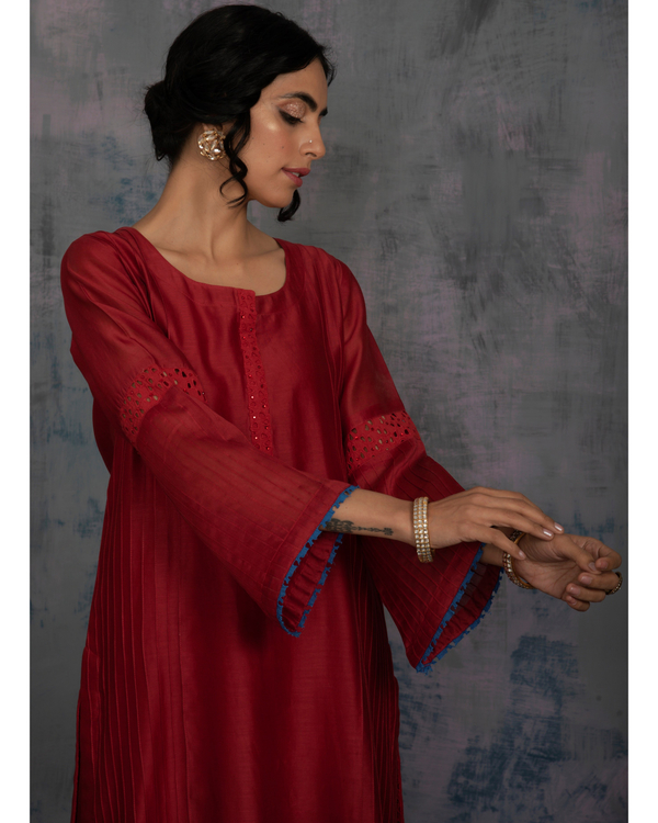 Scarlet red flared sleeves kurta with pants and mauve dupatta - set of three 3