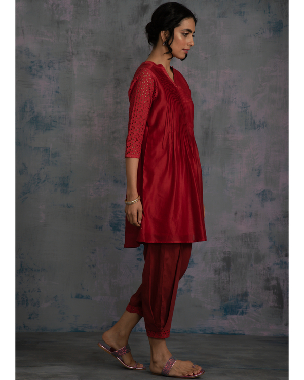 Scarlet red pintuck kurta with rust side pleated salwar and gold dupatta - set of three 2