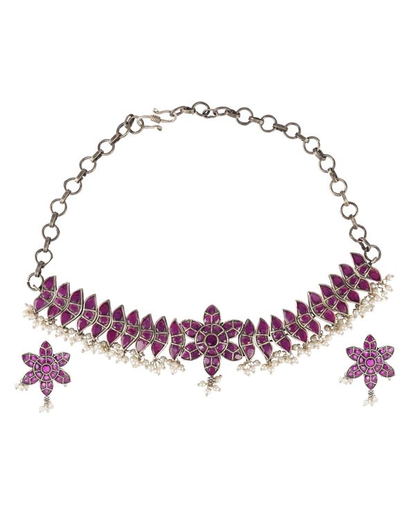 Pink stone floral studded neckpiece with earrings - set of two 1