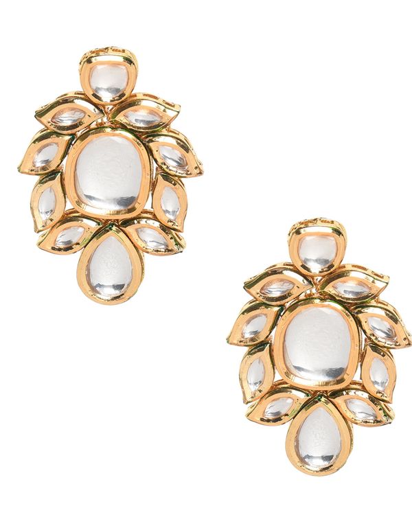 Kundan earrings with maang tika - set of two 3