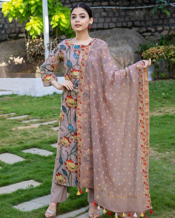 Multi color floral printed kurta with pants and dupatta - set of three 3