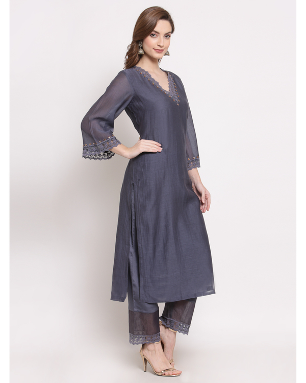 Grey hand embroidered chanderi kurta 2