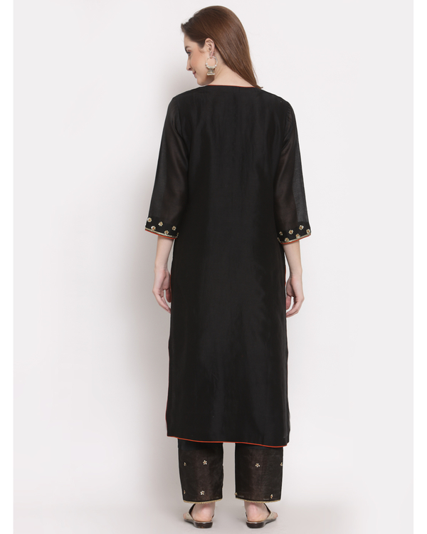 Black hand embroidered chanderi kurta 1
