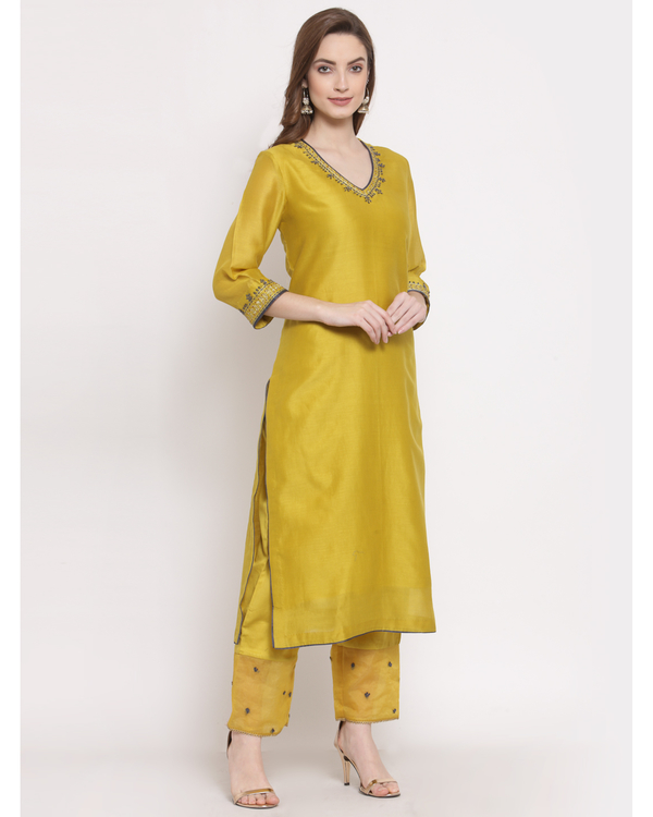 Mustard yellow hand embroidered chanderi kurta 2