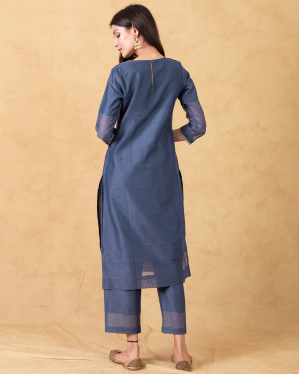 Blue embroidered kurta set - set of two 1