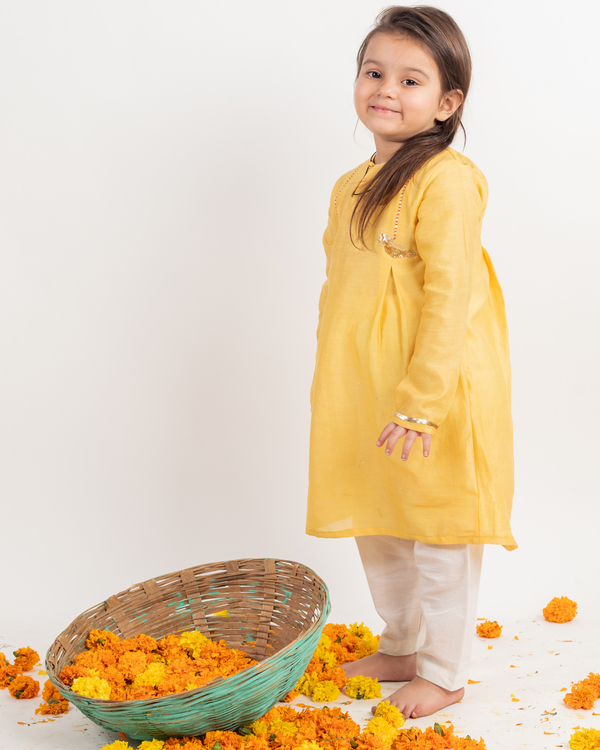 Yellow box pleated kurta set - set of two 2