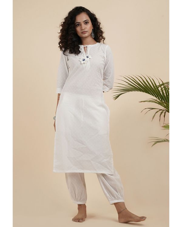 White embroidered kurta and pants with dupatta - set of three 2