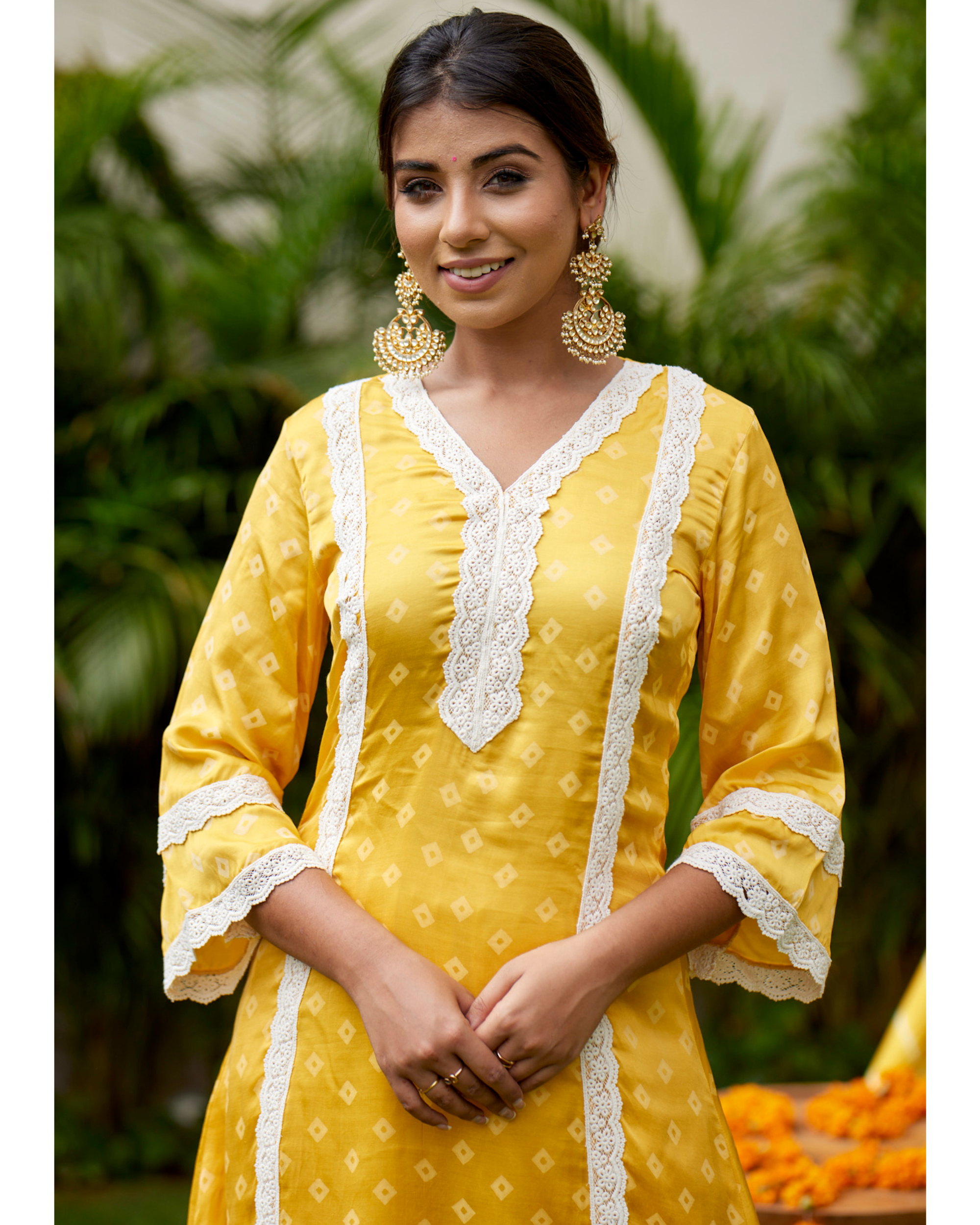 Yellow lace detailed kurta set - set of two by Nangalia Ruchira