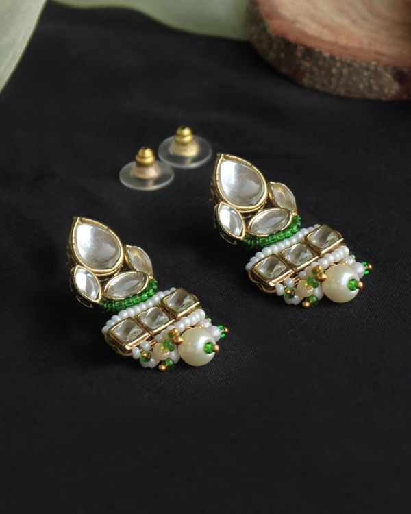 Green and white kundan and pearl beaded neckpiece with earrings - set of two 2