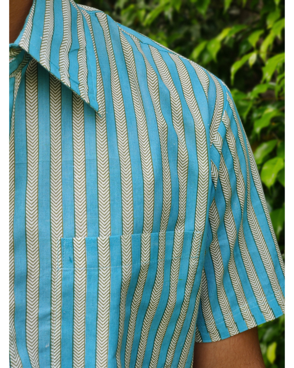 Blue stripes half sleeve shirt 2
